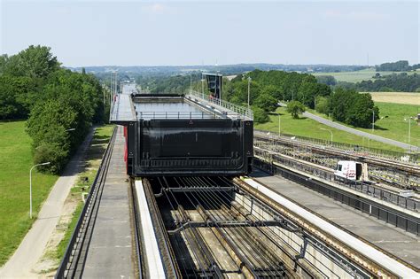 route baccara 1 7090 ronquières|Plan incliné de Ronquières .